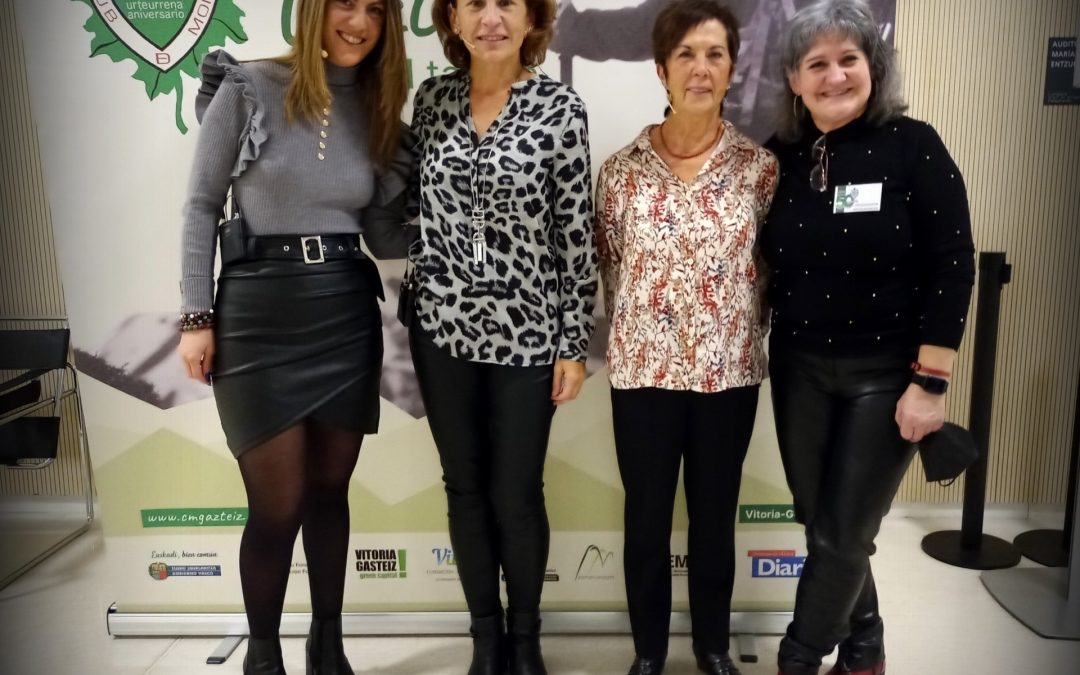 Montañeras en la Gala del 50 aniversario Club Gasteiz 1971-2021.